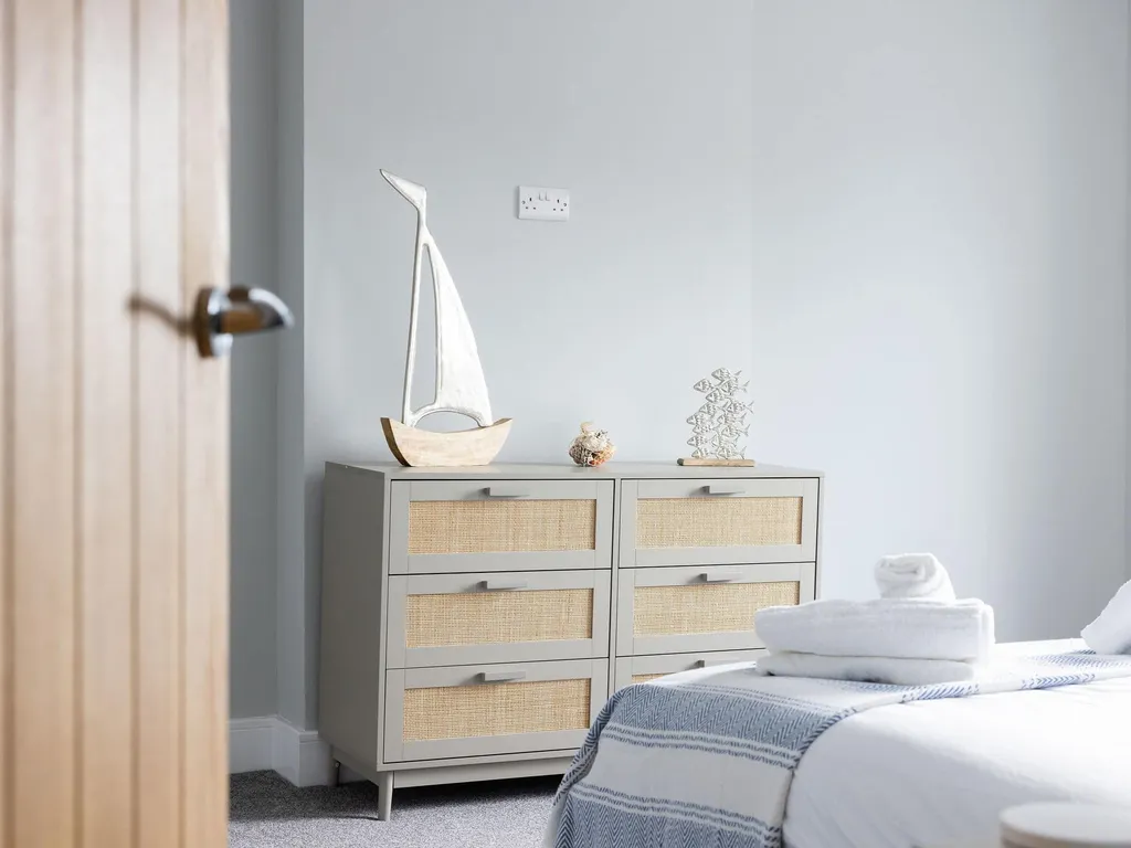 Coastal Retreat for 10 Nr Emsworth and Bosham