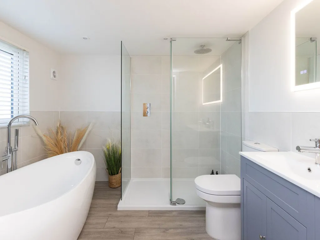 Sussex Escape for 8 with Hot Tub nr Goodwood