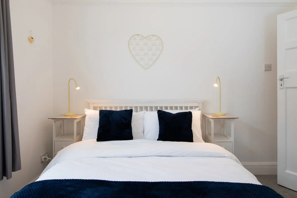 Curl up in bed with a good book at night with stylish reading lamps