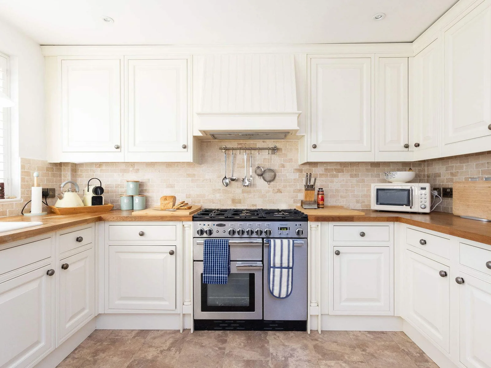 The kitchen has all appliances