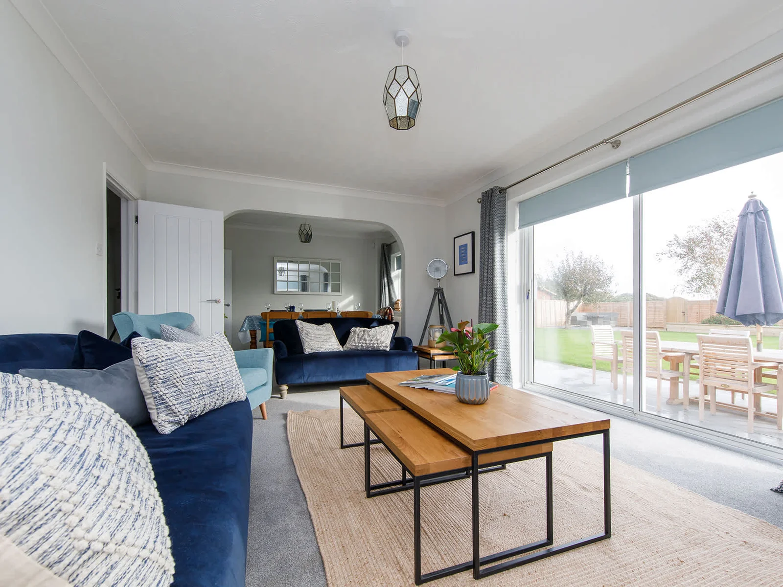 This spacious home for 8 has a large garden, 4 beautiful bedrooms, hot tub and is just 10 minutes from the beach!