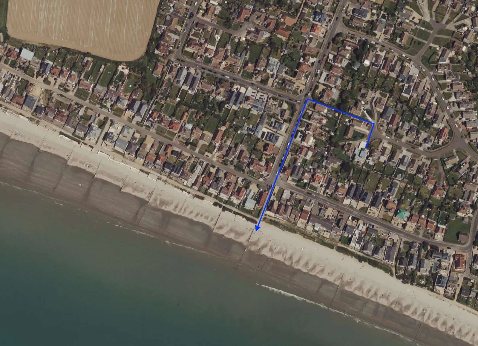 You can see just how close the beach is! There is a handy cut through too!
