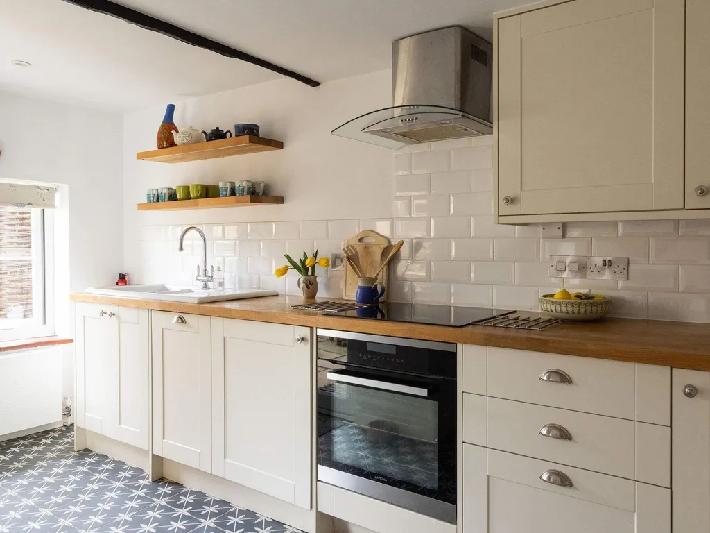 Journey’s End Luxury Cottage 100m from Sea