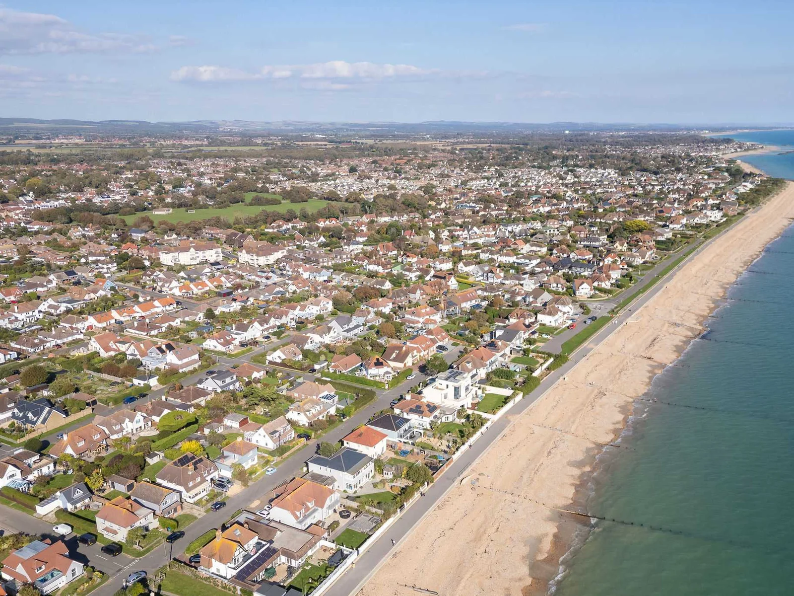 This beautiful stretch of beach is popular with locals and tourists all year round.