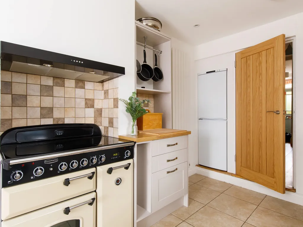 Seaside Villa with Garden, 40m to Beach