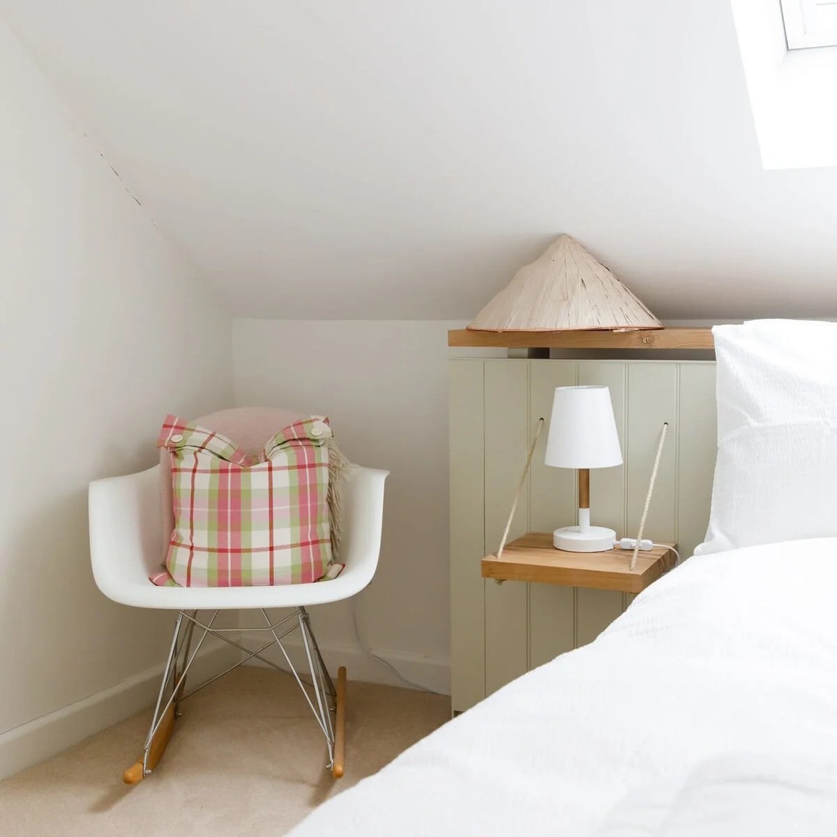 Calm and neutral tones in the king room.