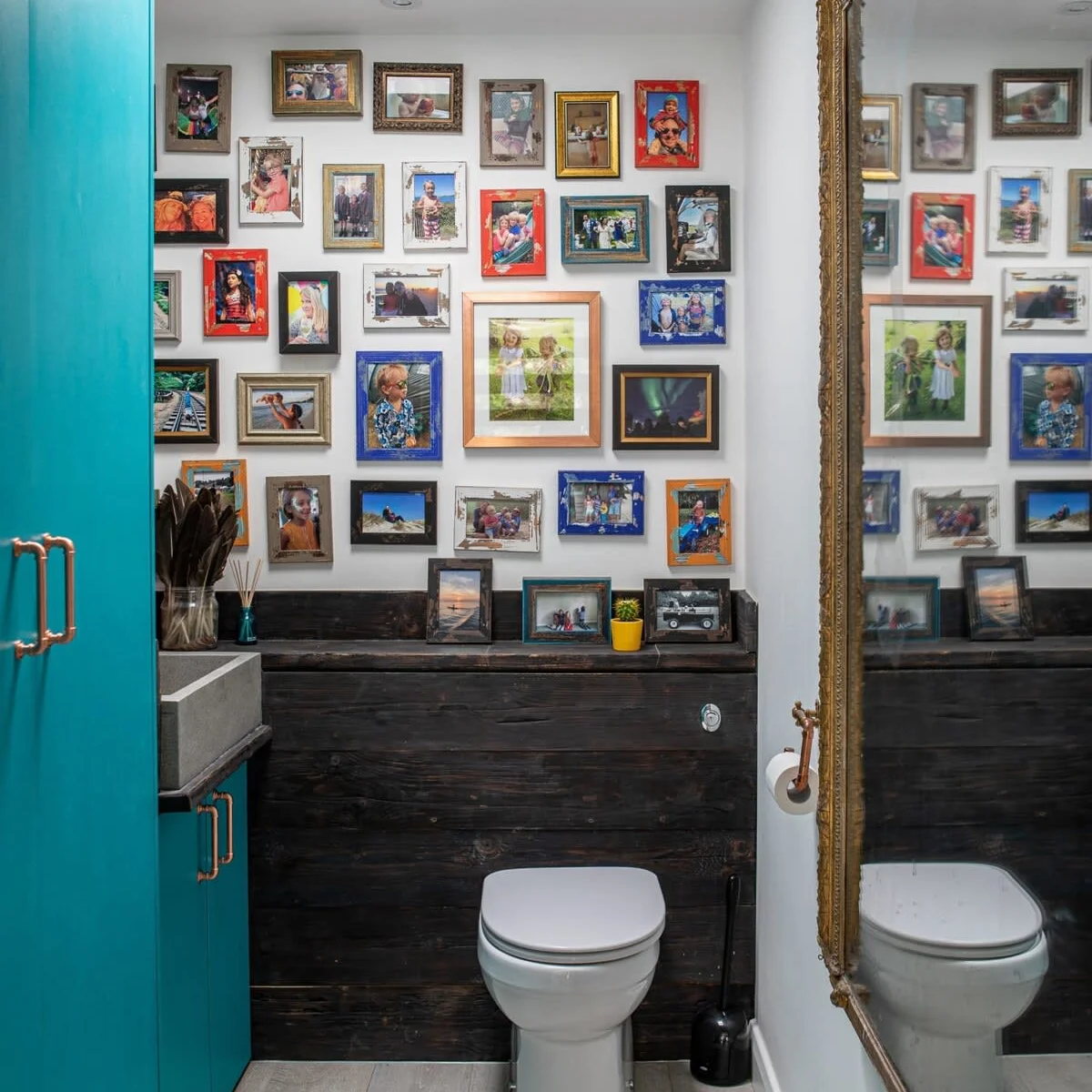 The ground floor loo, and what a space it is!