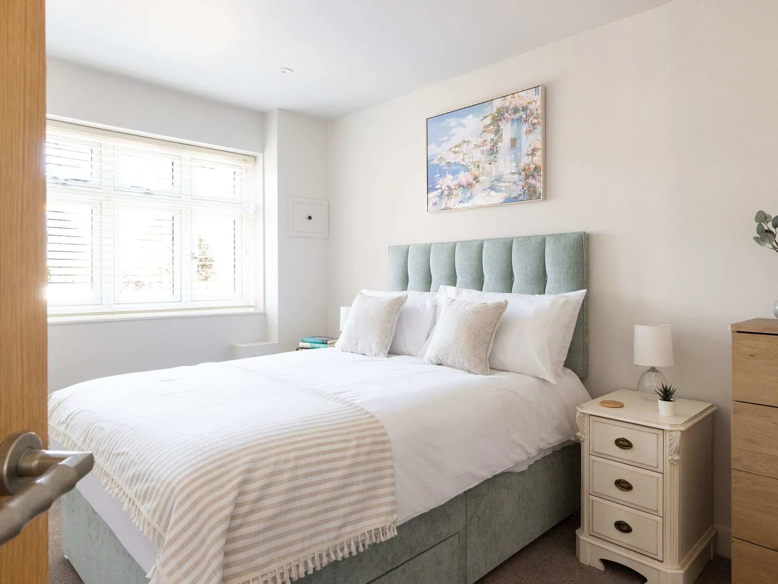 Stylish coastal retreat with comfortable bedrooms, designed for a peaceful and relaxing stay by the sea.