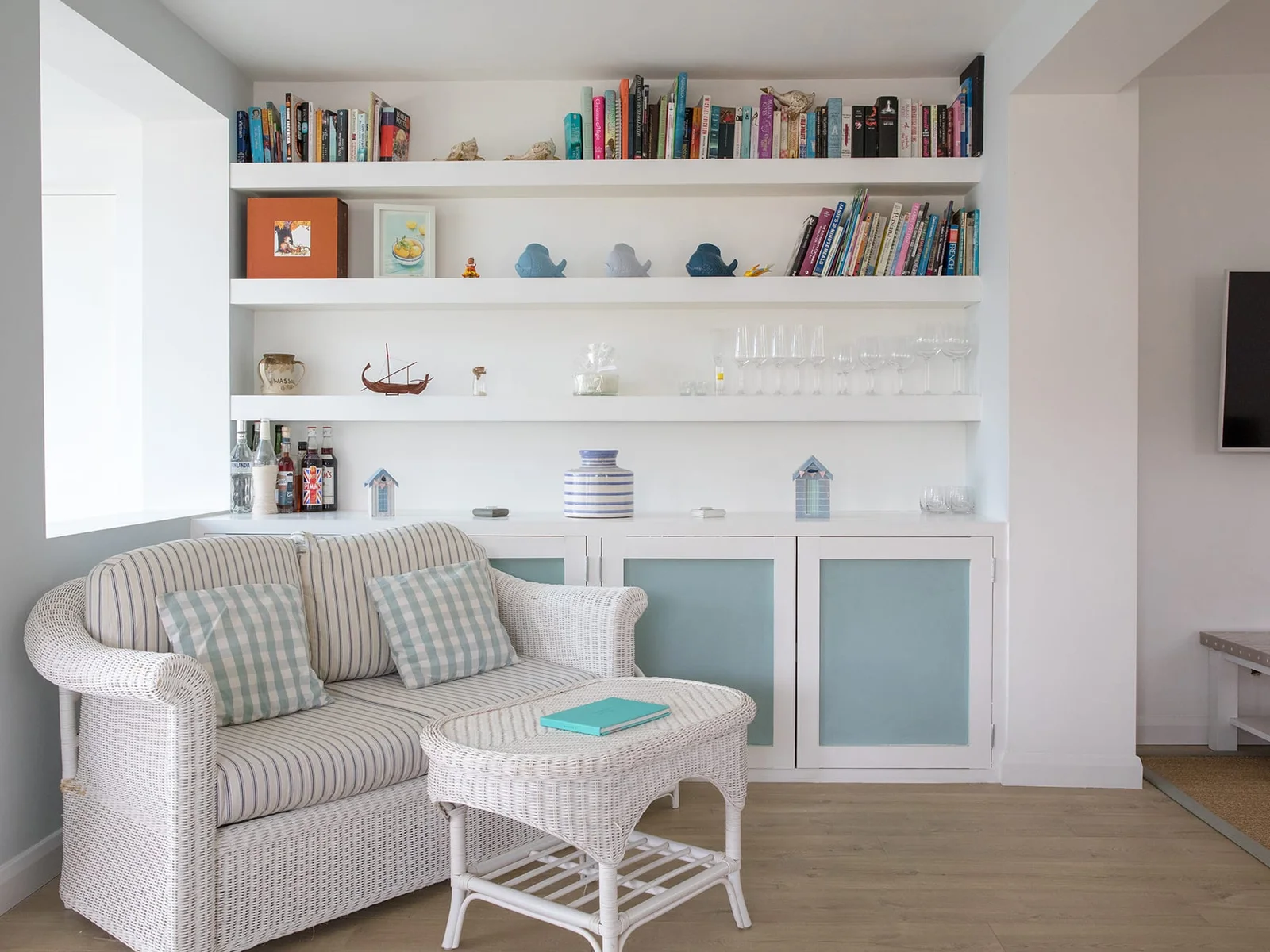 Pick a book from the shelf and spend a relaxing afternoon at the cute reading corner.