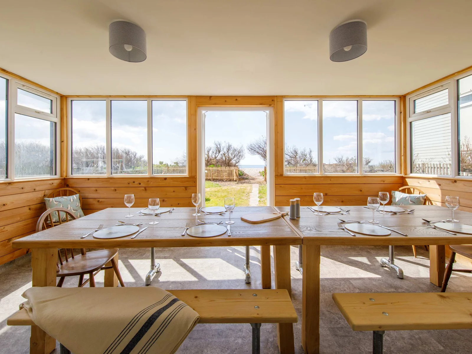 Large dining table can accommodate the whole group