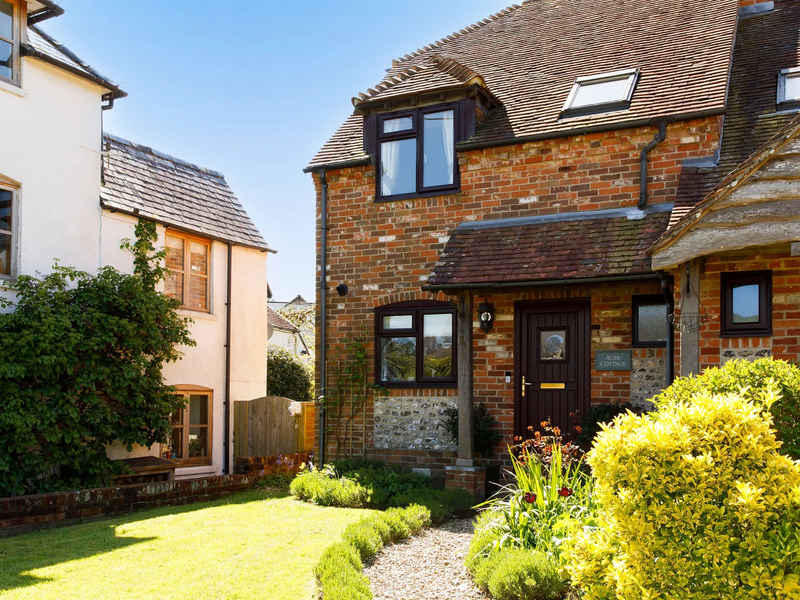 Experience the charm of East Dean in this lovely 2-bedroom cottage nestled in the South Downs National Park.