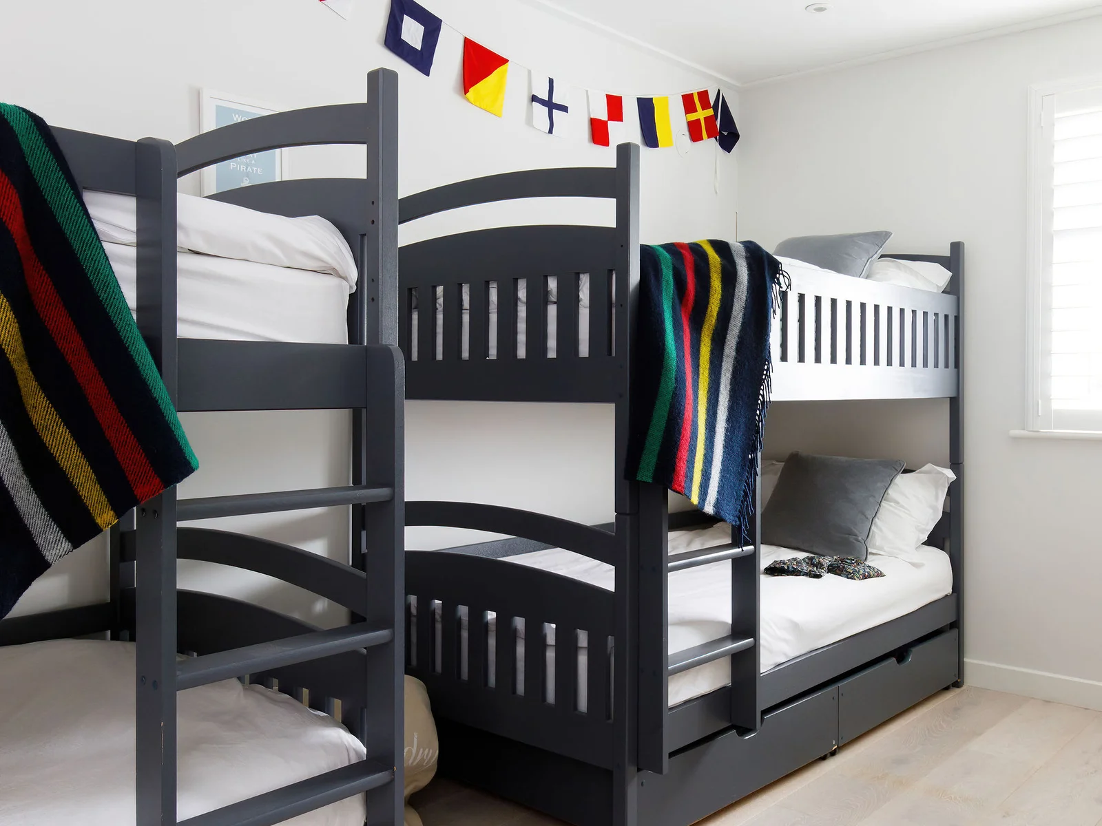 Ahoy, mateys! Join our crew in the pirate-themed kids' room! Sleeps 4 in 2 bunks