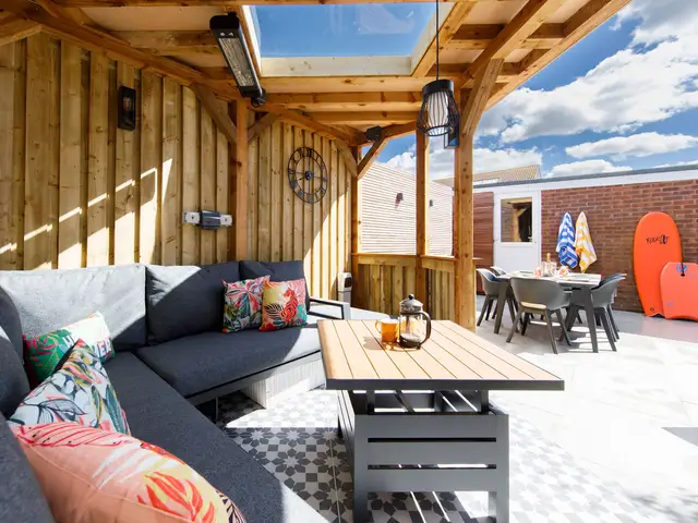 Coastal Retreat for 6 Close to Beaches