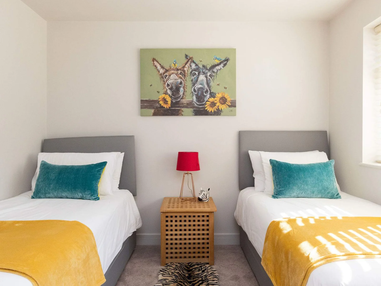 Family-friendly seaside retreat with flexible sleeping spaces, ideal for groups and relaxed coastal getaways.