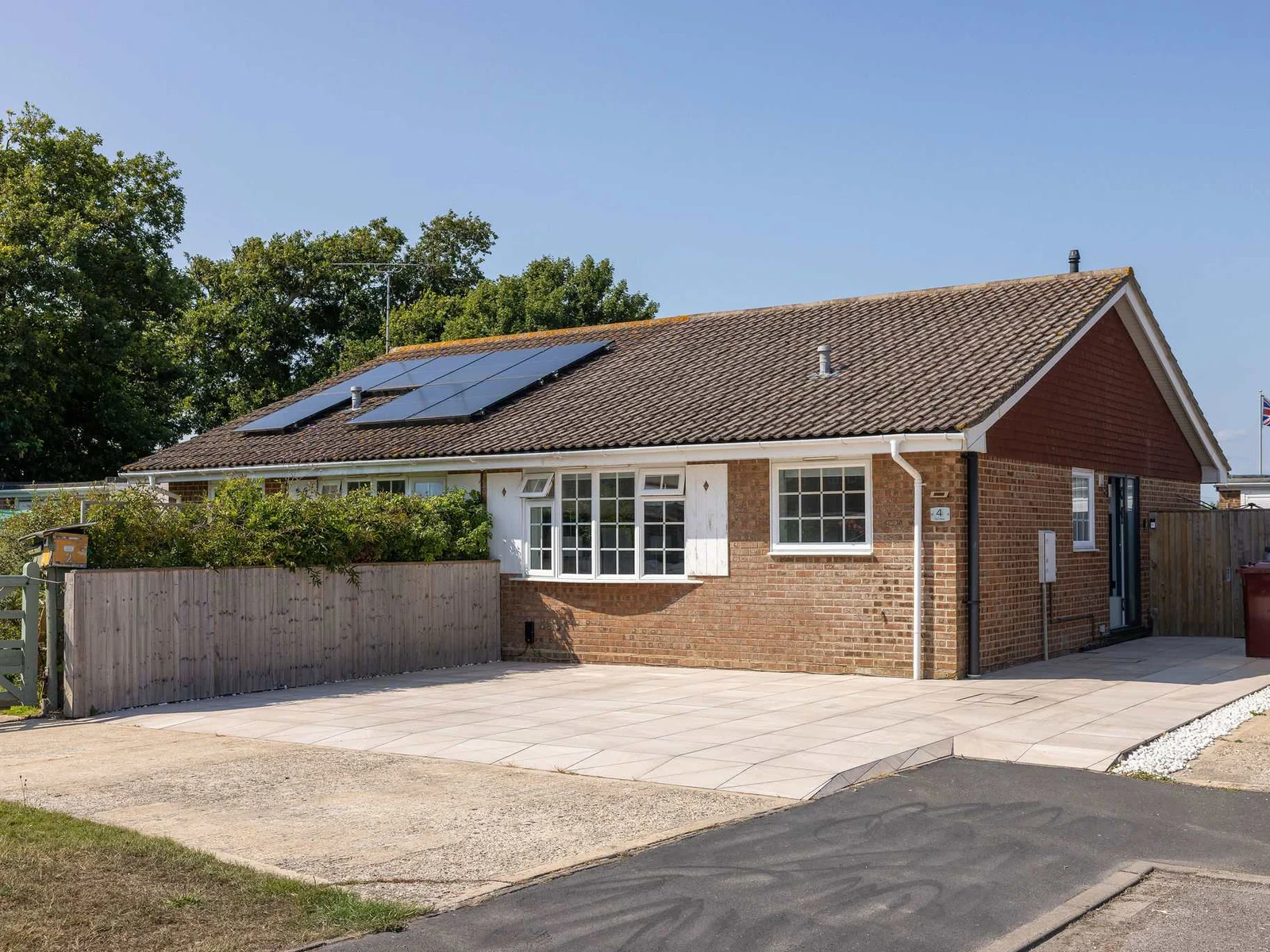 Modern bungalow just 15 mins’ walk from the beach.