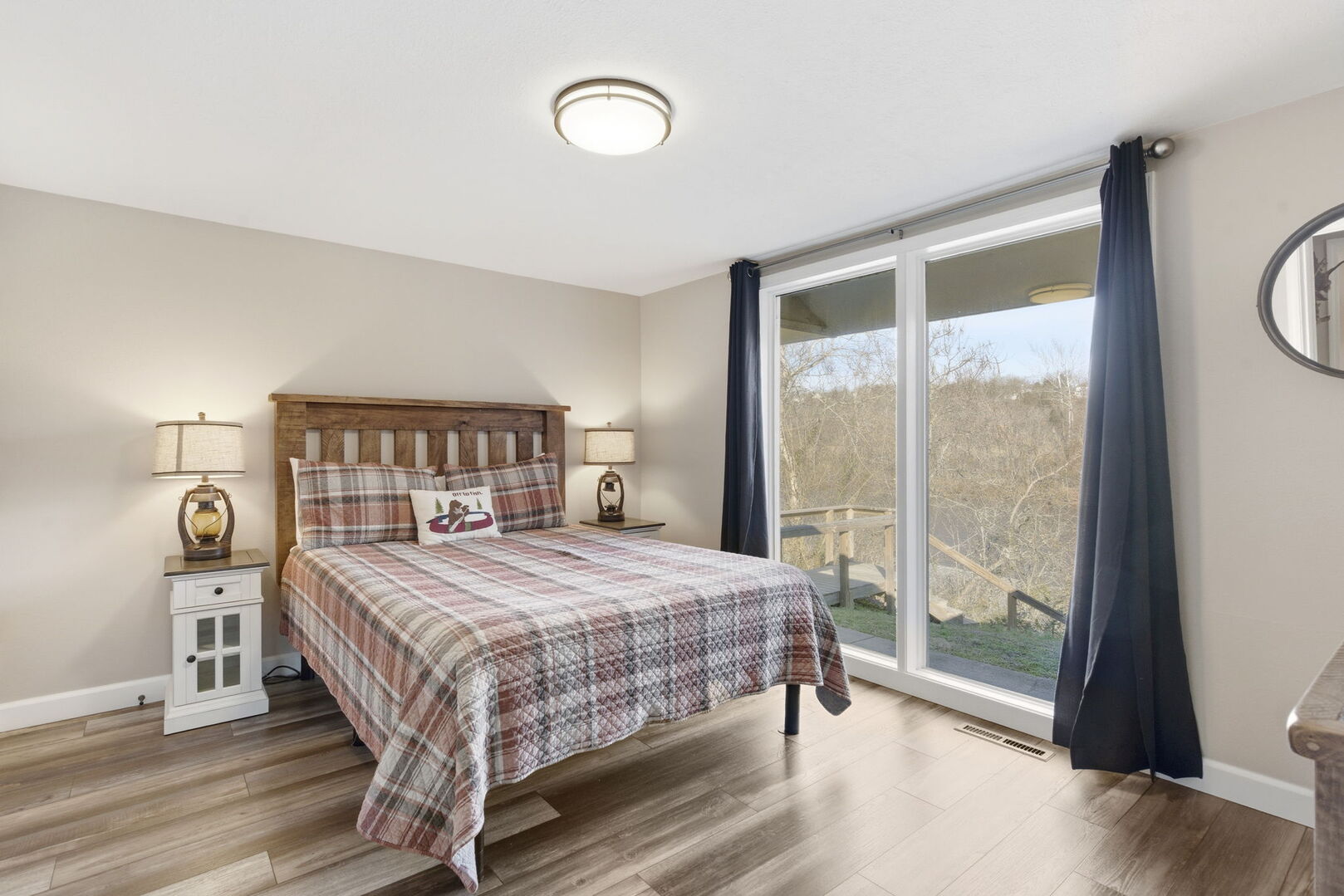 The River Lake Lodge