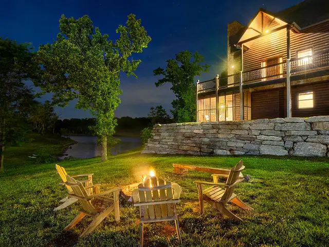 Chalets Lodge #5 Timber Wolf