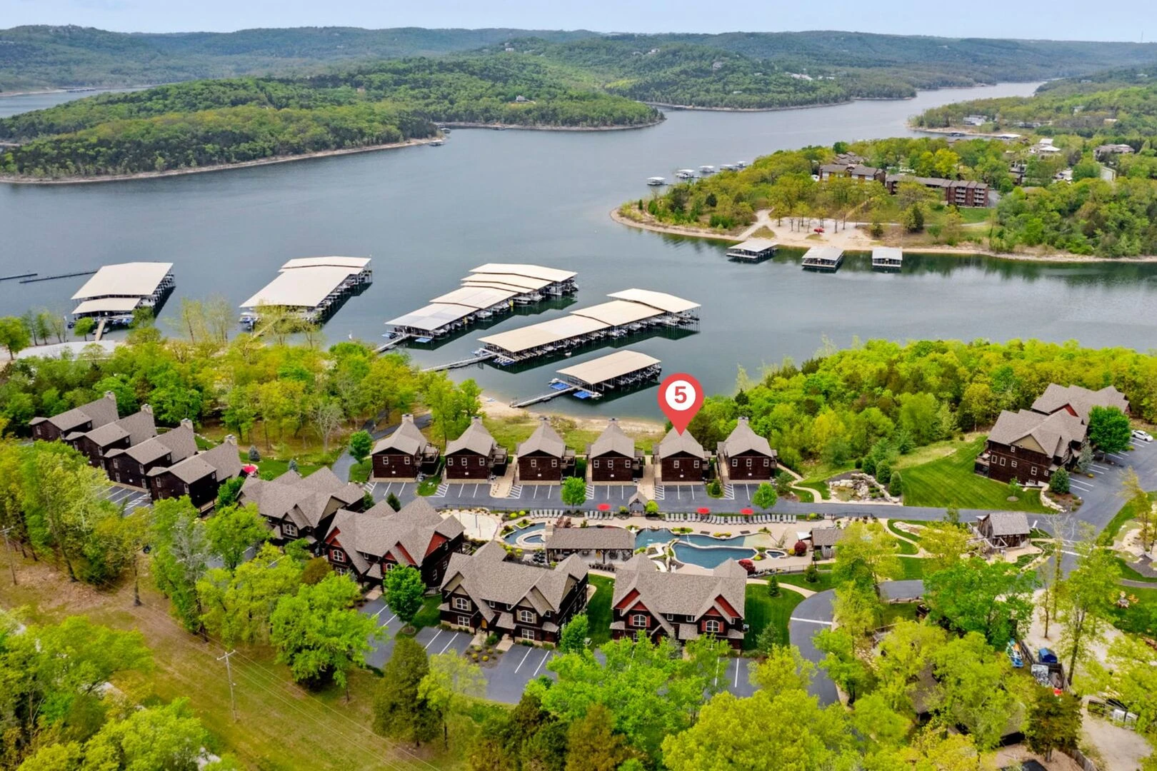 Charming Escape: Near Silver Dollar City