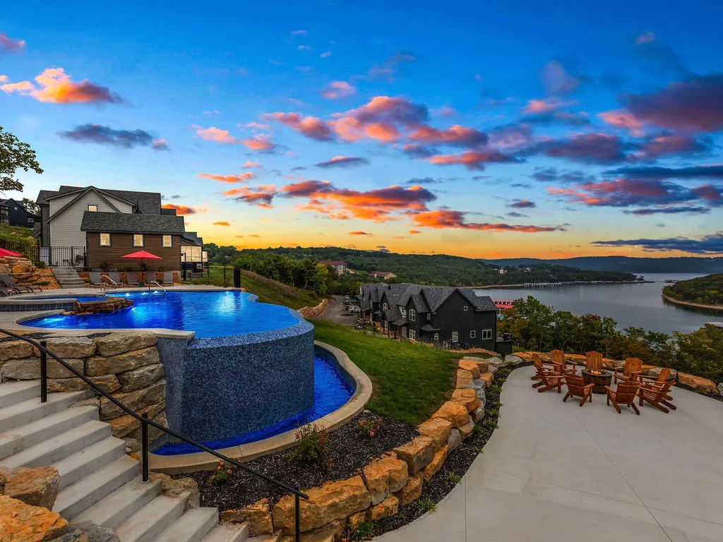 Lakeside Hideaway on Private Acres – Stars & S’mores