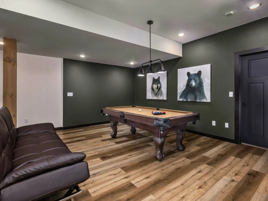 Adventure Awaits: Enjoy Endless Amenities & Lake Views