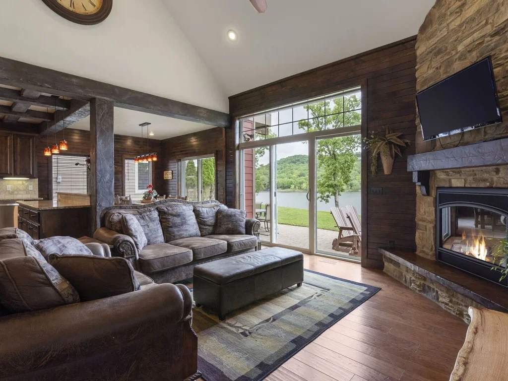 Rustic Home by the Water