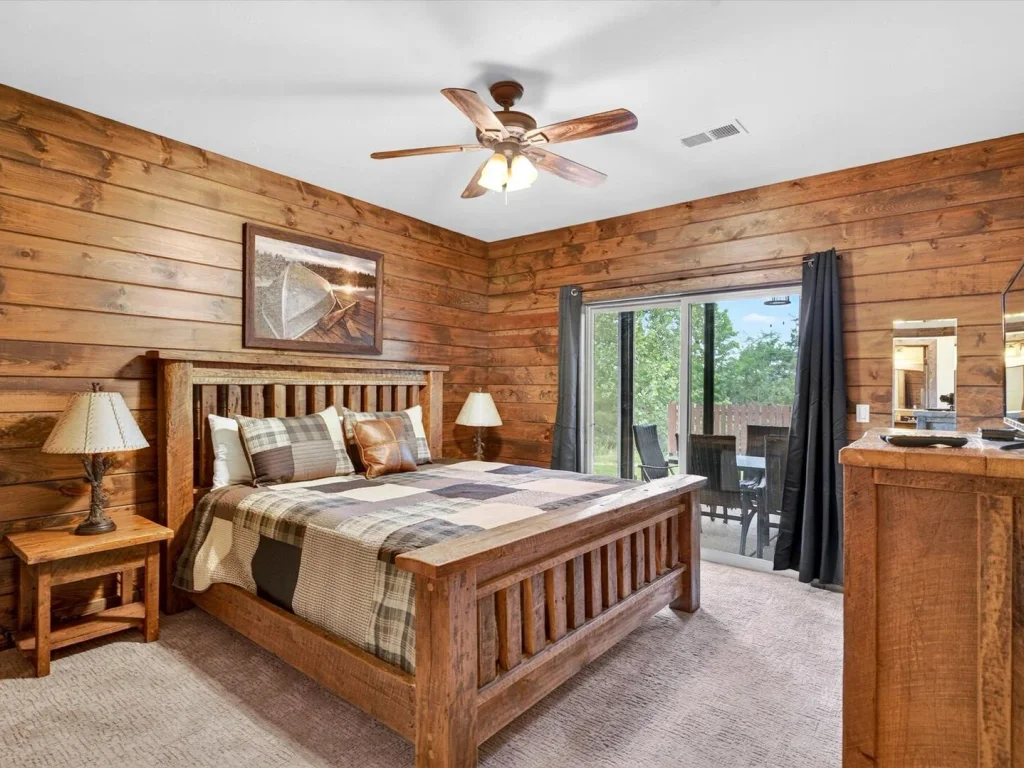 The Lakeview Adventure House