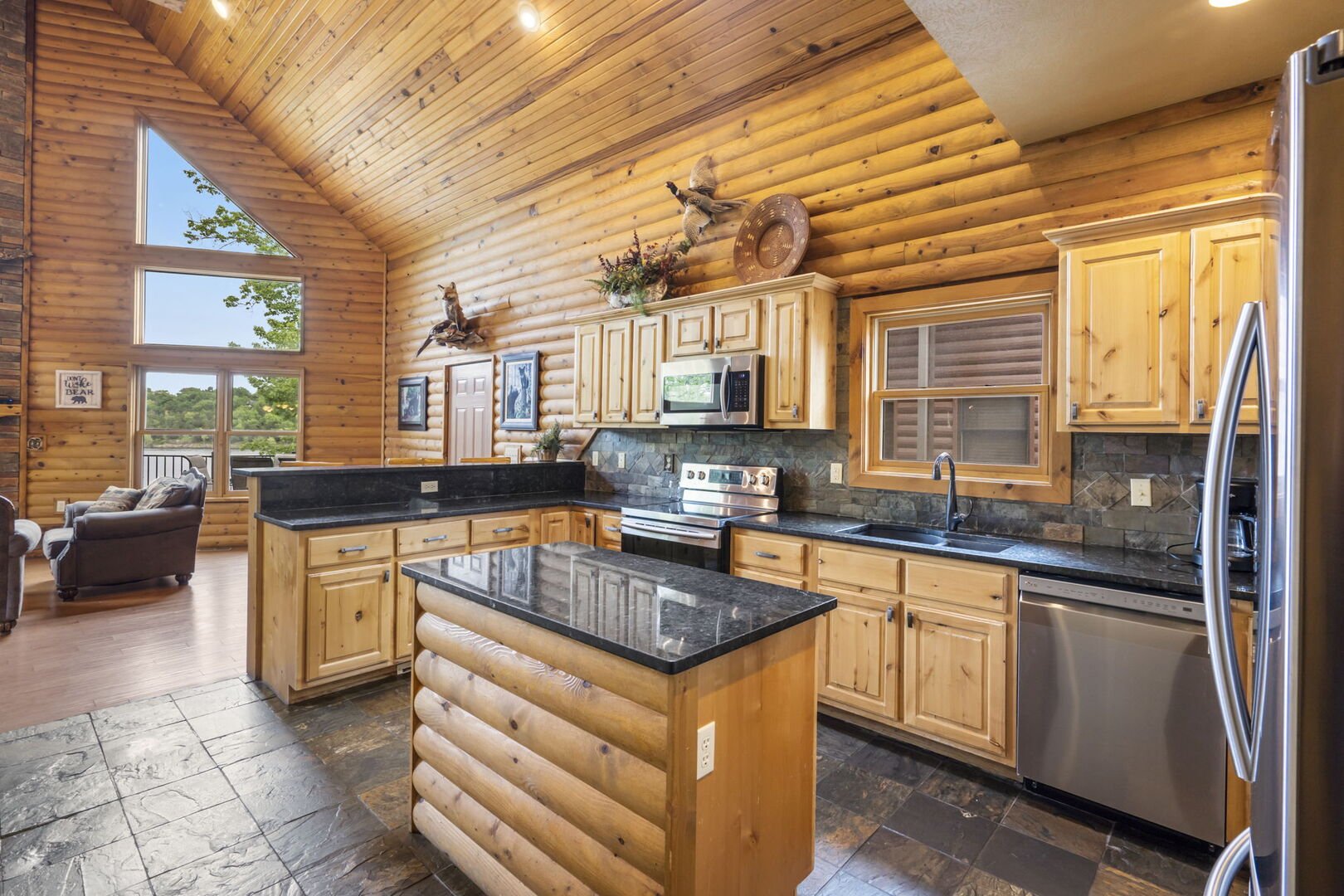 Chalets Lodge #6 The Big Buck