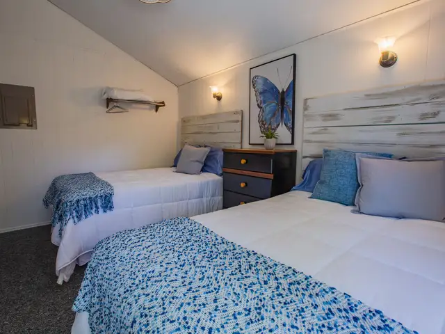 Golden Arrow Cabin #13