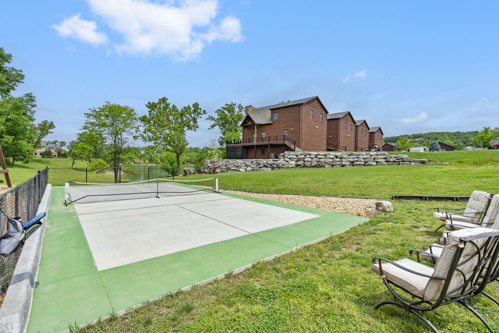 Chalets Lodge #3 The Black Bear