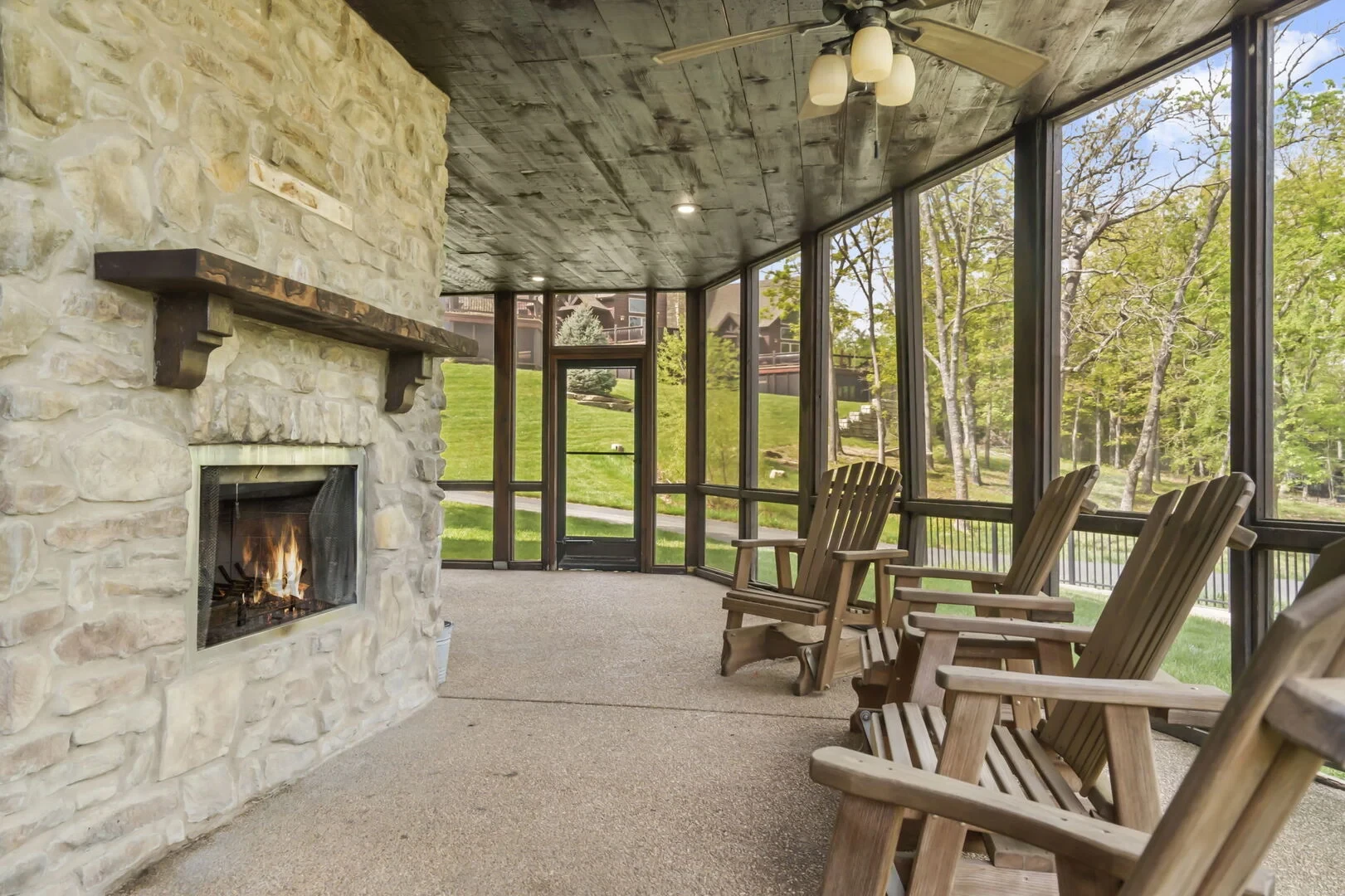 Fun & Views: Perfectly Placed Near Silver Dollar City