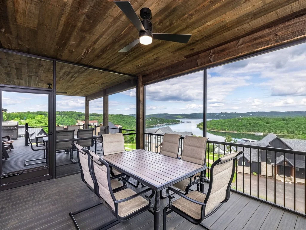 Lakeside Luxury: Your Private Dock Awaits