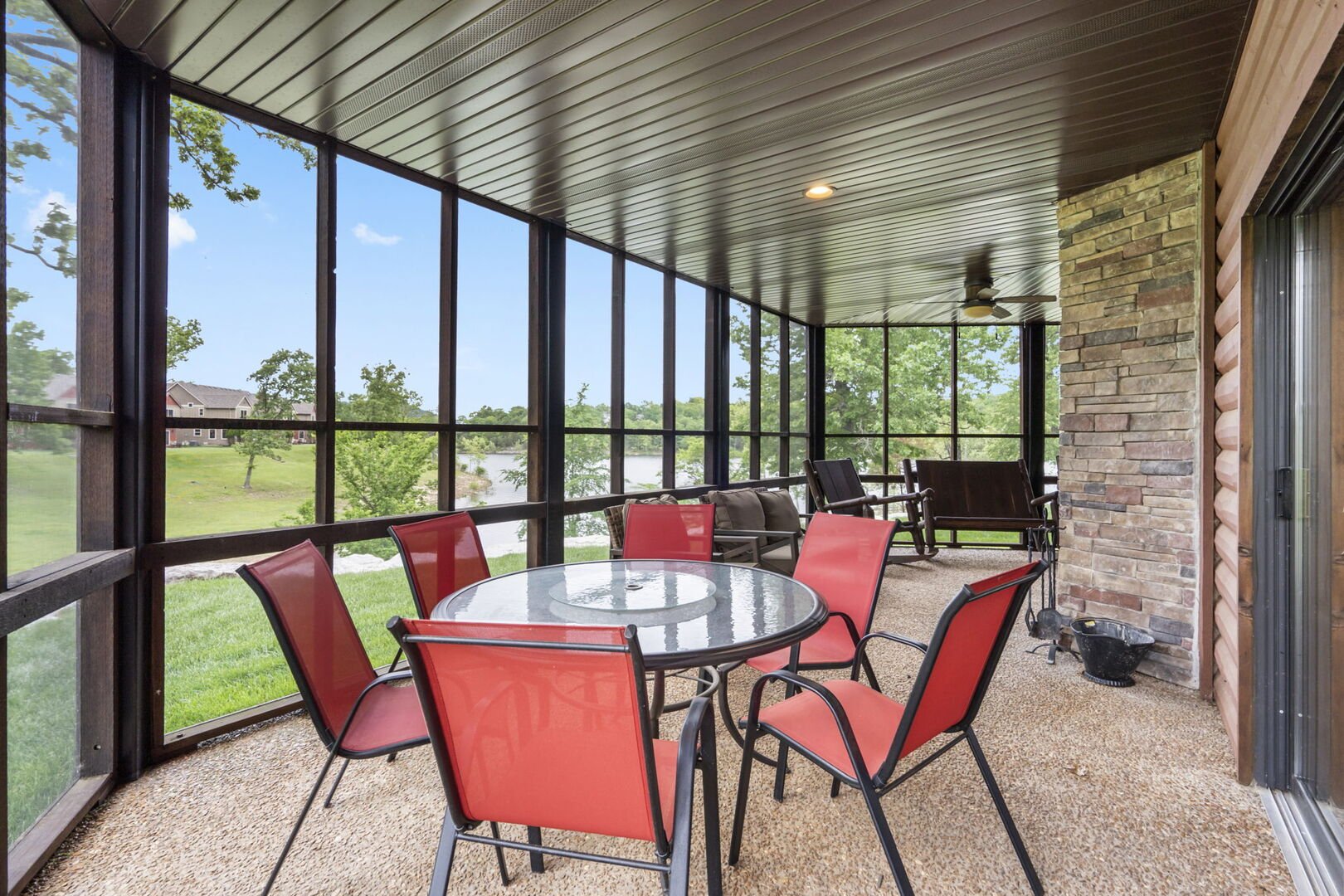 Chalets Lodge #5 Timber Wolf