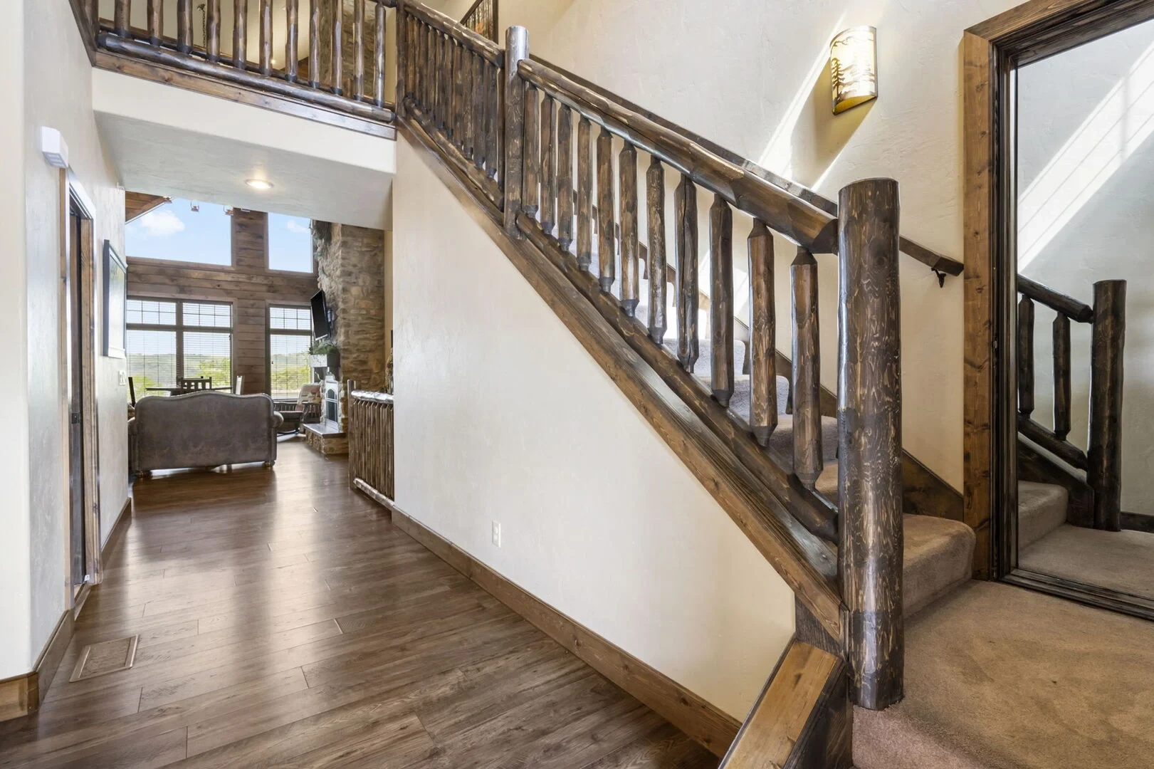 The Lakeview Adventure House