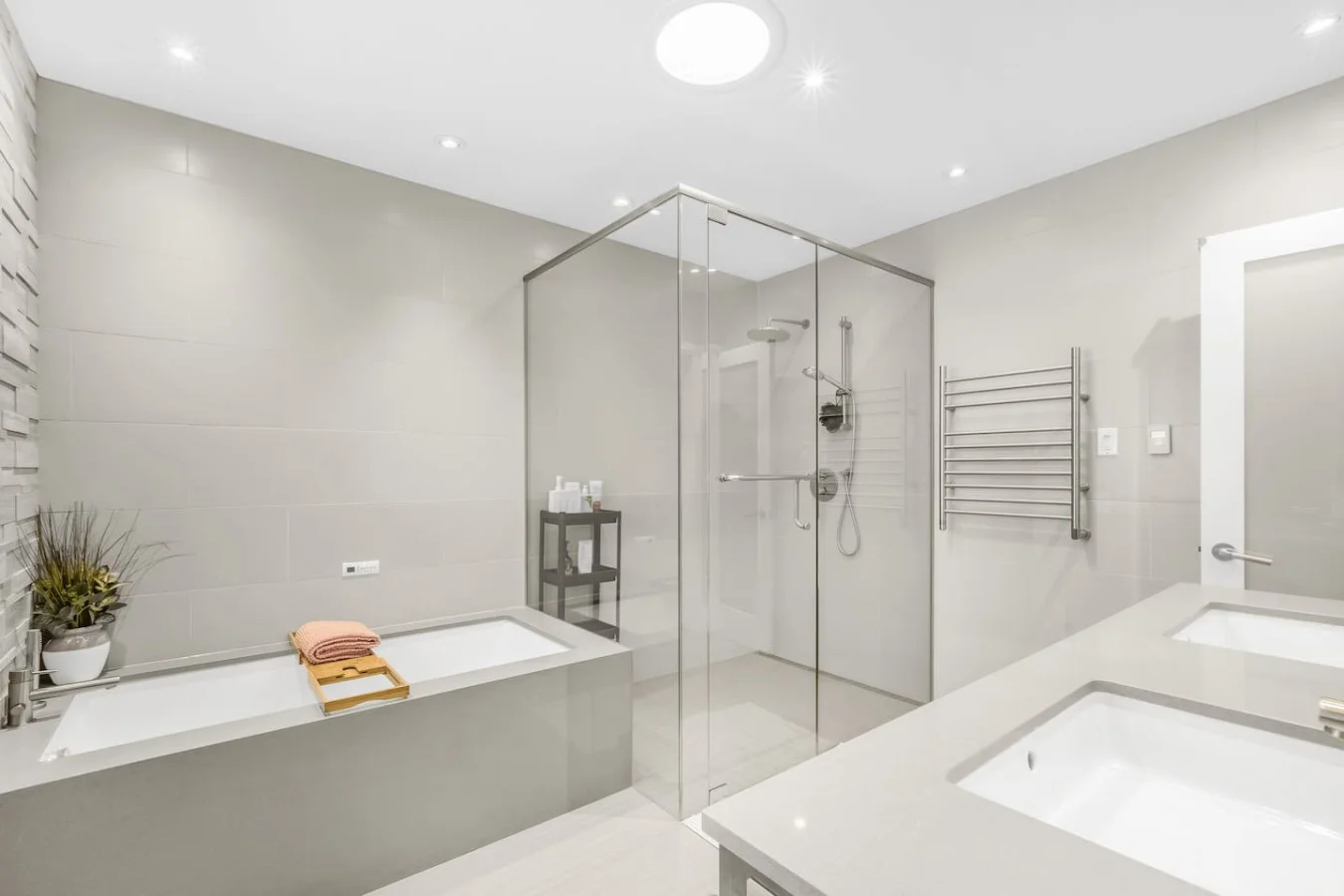 Spacious walk in bathroom