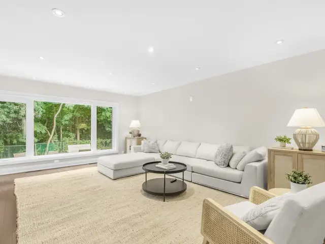 4Bed Modern Home W/WiFi + Parking + Ellerslie Park