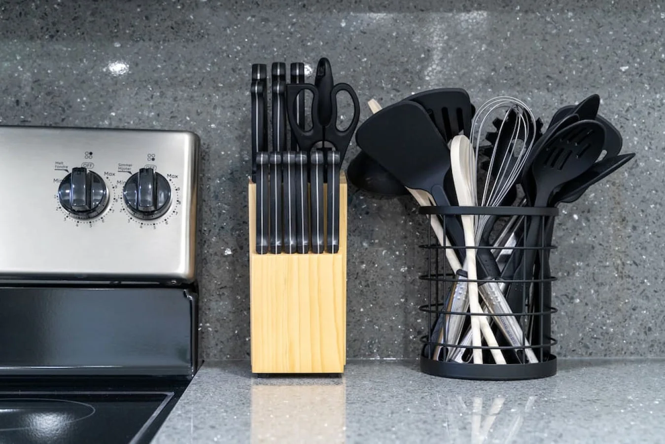 You can almost hear the sizzle of ingredients as you cook in the well-equipped kitchen, where every detail is designed for convenience.
