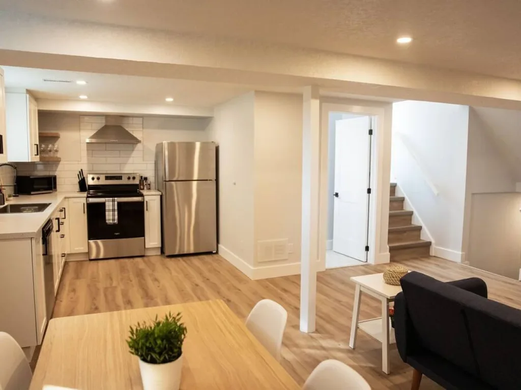 Designer Dream Suite – 2 bed/1 bed in Forest Heights