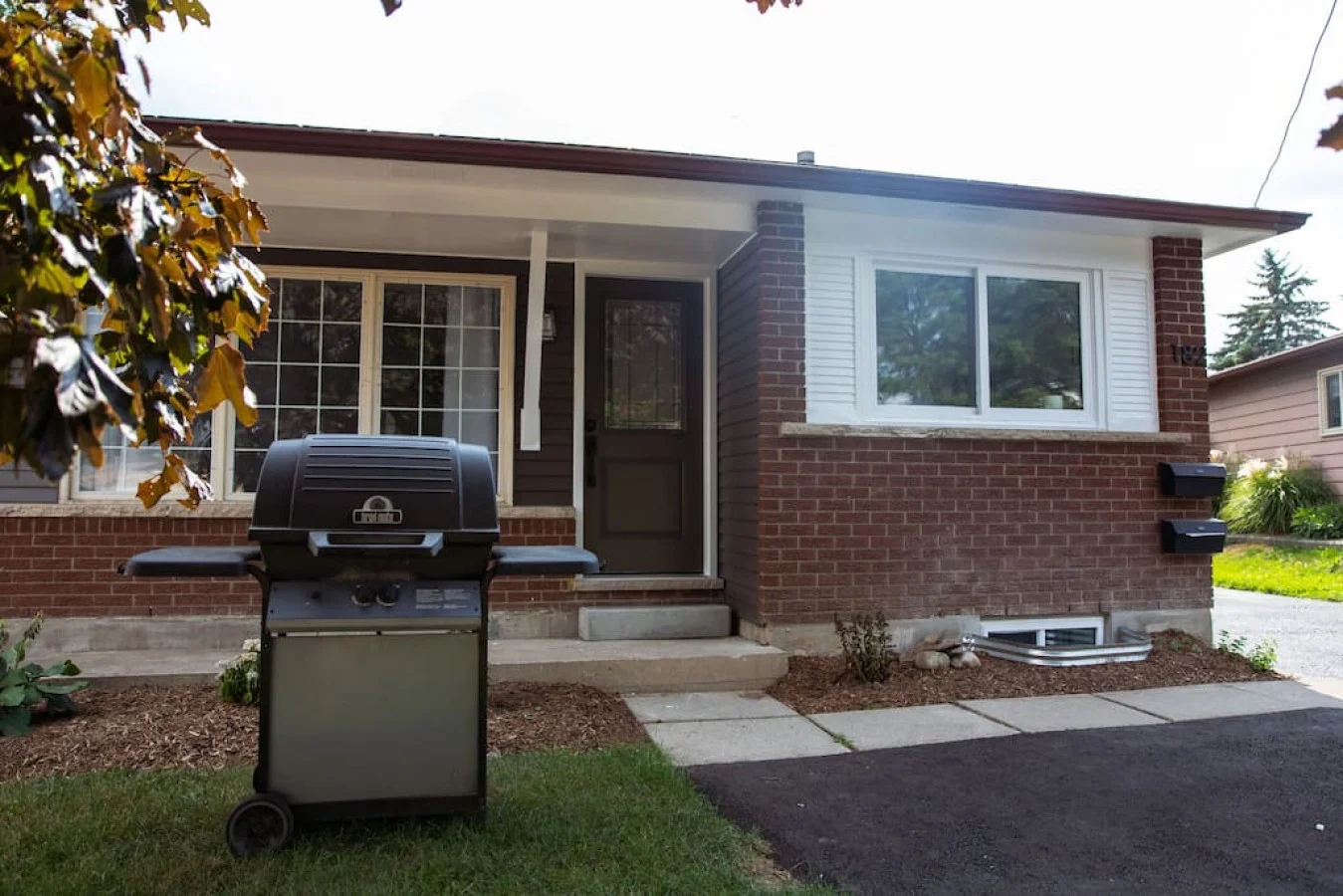 Welcoming facade of the home, showcasing beautiful architecture and a well-maintained exterior, perfect for a relaxing stay.