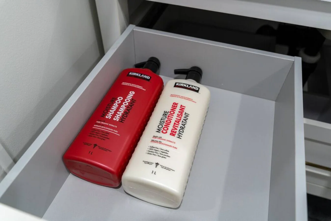 Cabinet with toiletries