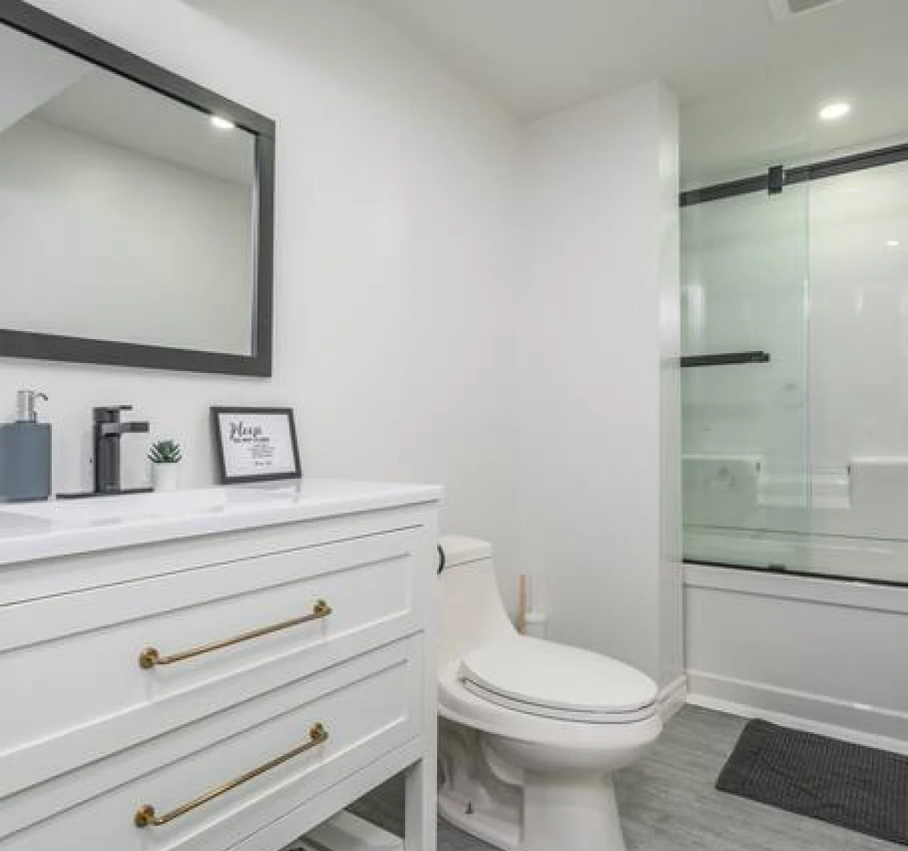 Washroom with modern black hardware
