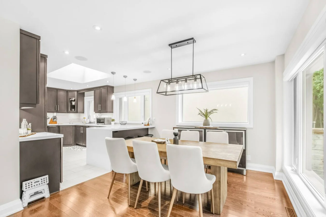 Dining area & Kitchen area
