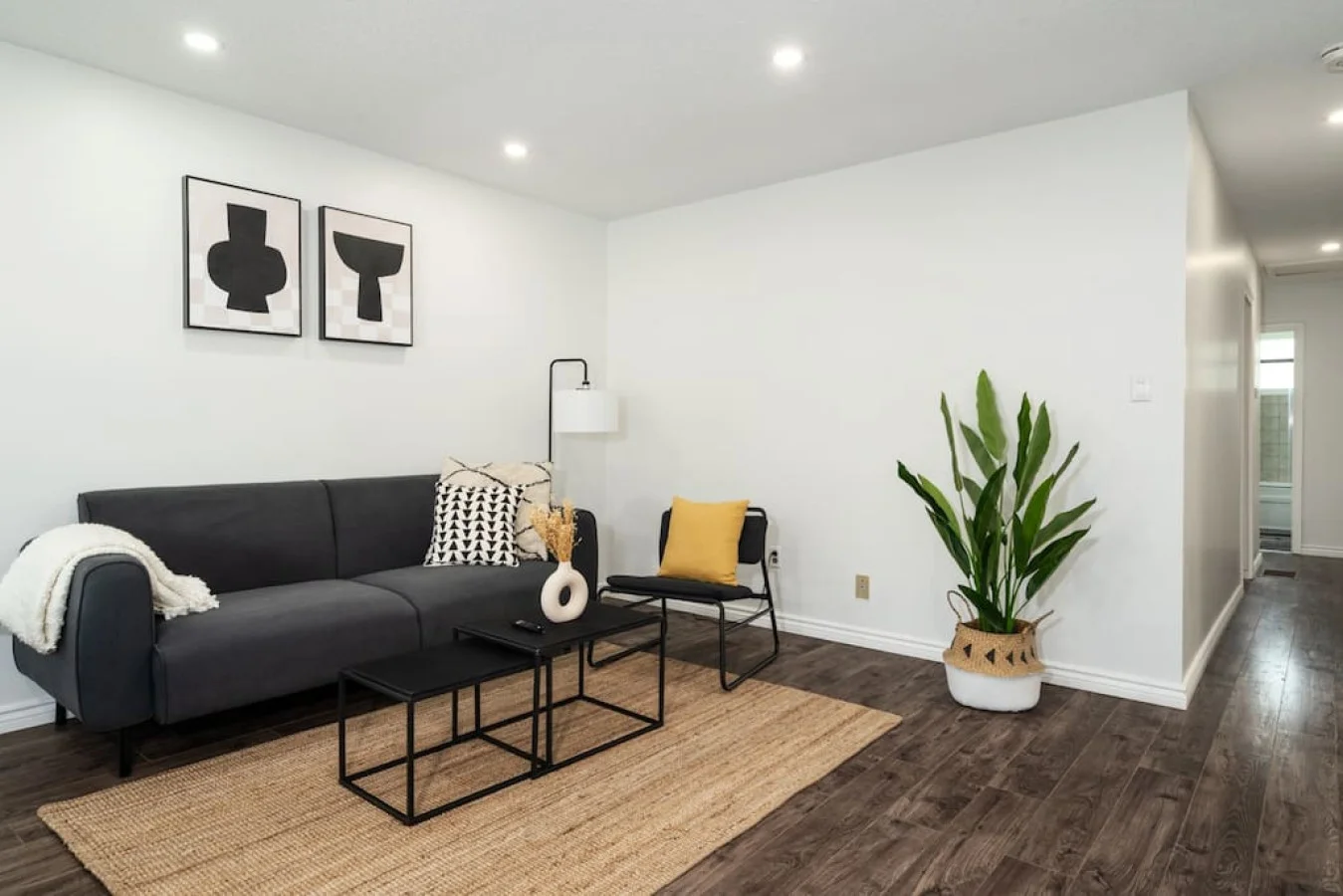 Sleeps 6·Mins to Hwy·Free parking·Mohawk·Hospital