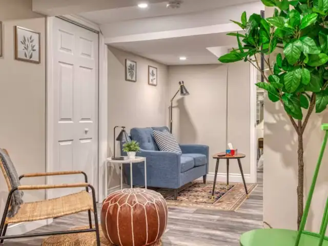 Cozy Kirkendall Suite-Central Location, Mins to DT