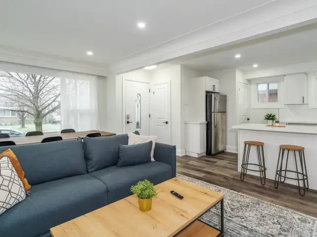 3 bed w/work desk+wi-fi • Mins to college+hospital