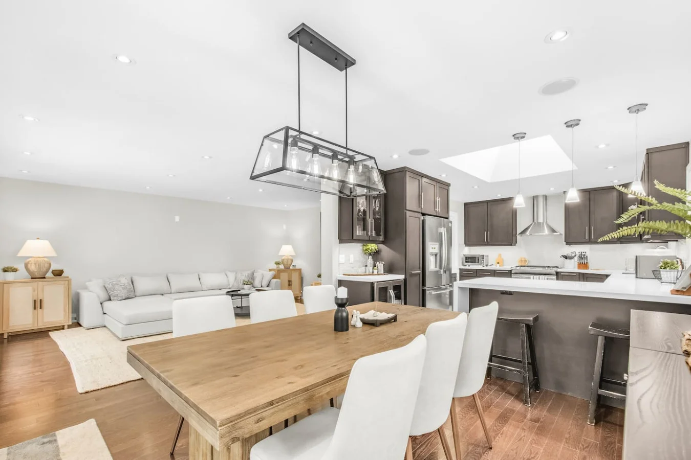 Home Sweet Hove – 5 Bed/4 Bath + Parking
