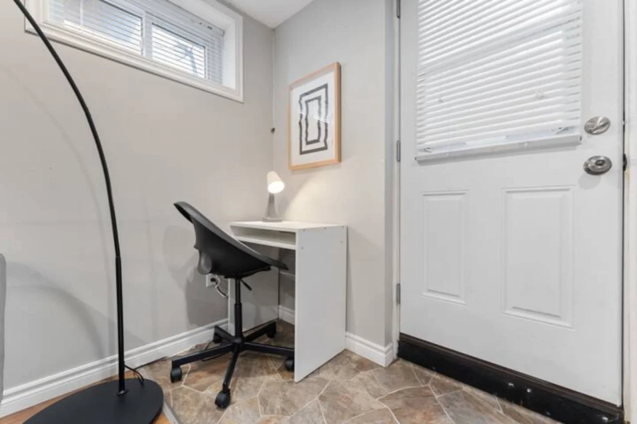 A sophisticated design that is gender-neutral so everyone can enjoy the living space throughout the day.