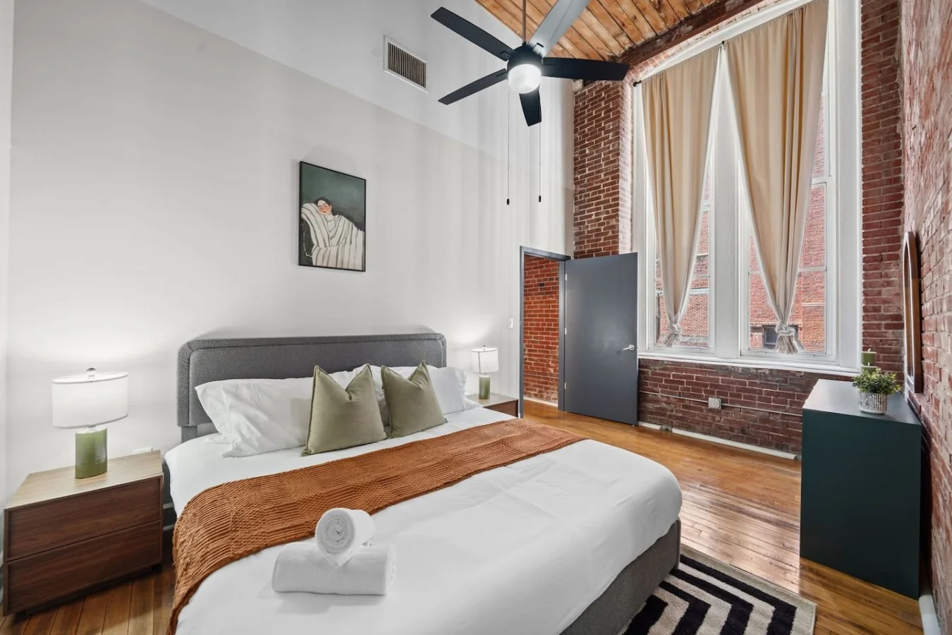 After exploring St. Louis, you can sleep soundly in king-size comfort