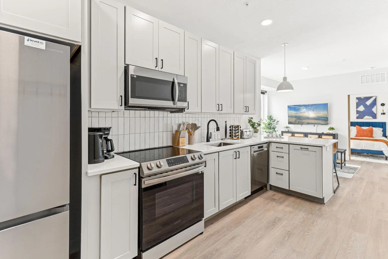 Welcome to your fully stocked kitchen! Skip the takeout and let your inner chef shine. Everything you need is ready!