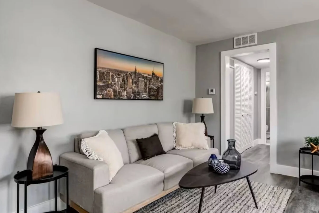 Prime Location: Plaza, Museum & St. Luke’s