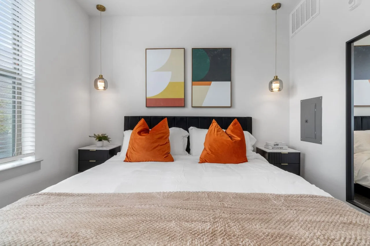 As you lie back on the queen bed, you are surrounded by elegant decor and a soothing color palette that calms the senses.